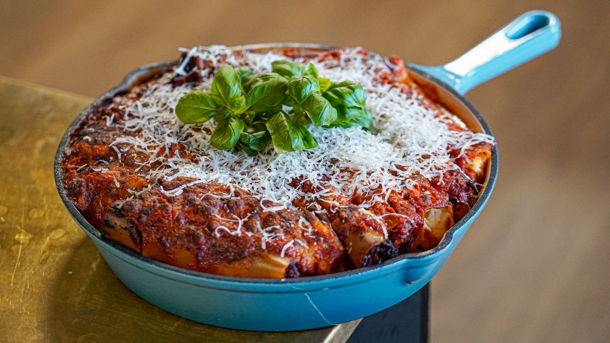 Fyldt cannelloni med salsiccia, ricotta & mascarpone