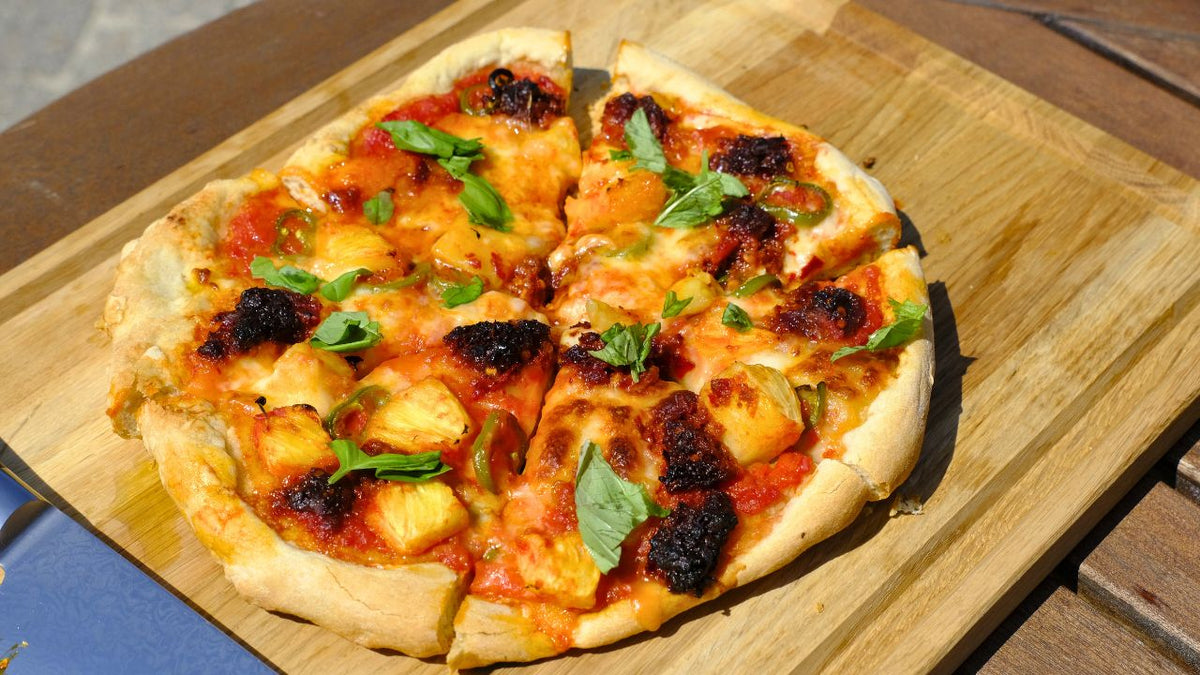 "Hawaiiansk Inferno" – Pizza med ananas, jalapeños og nduja