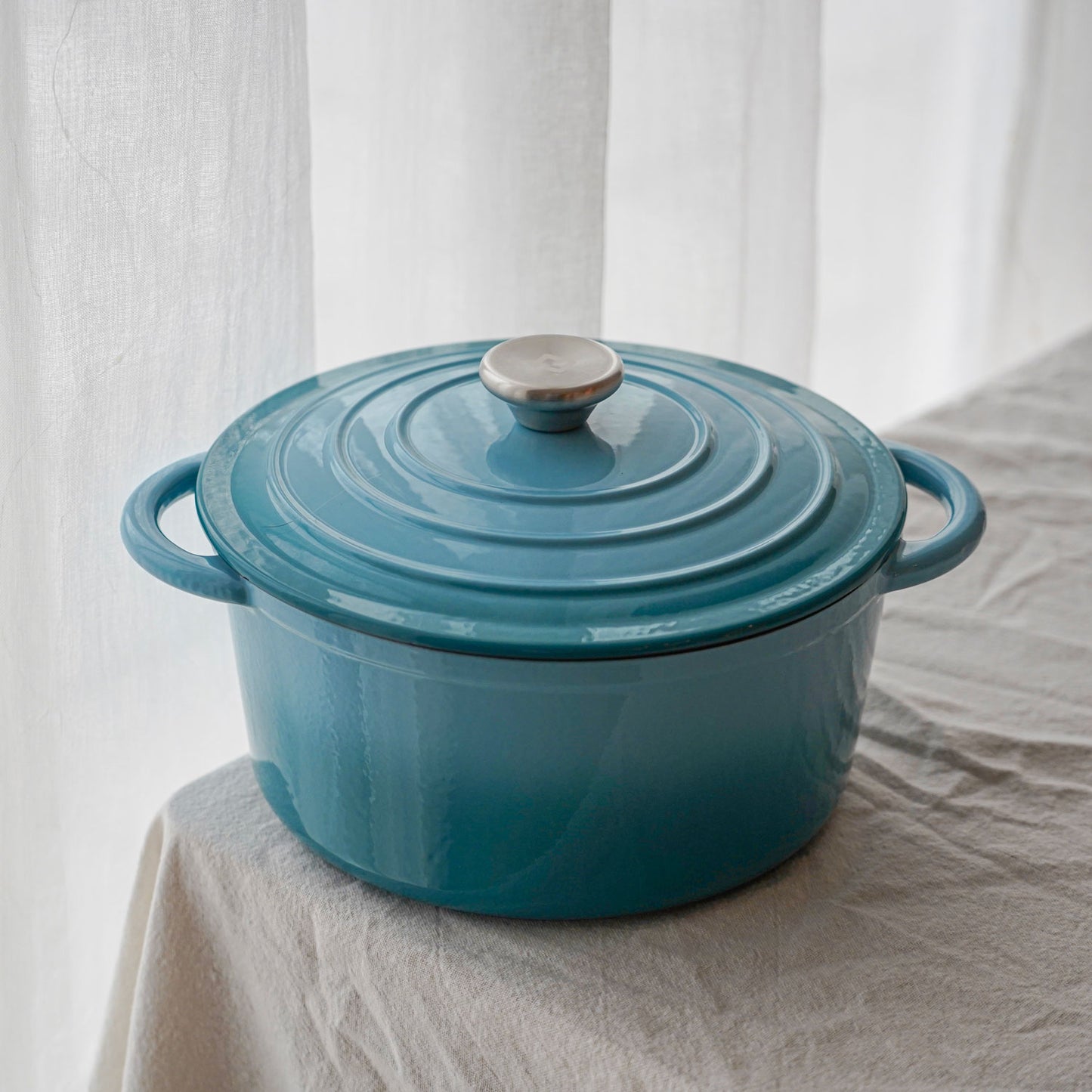 Lille gryde i emaljeret støbejern med låg 4 liter