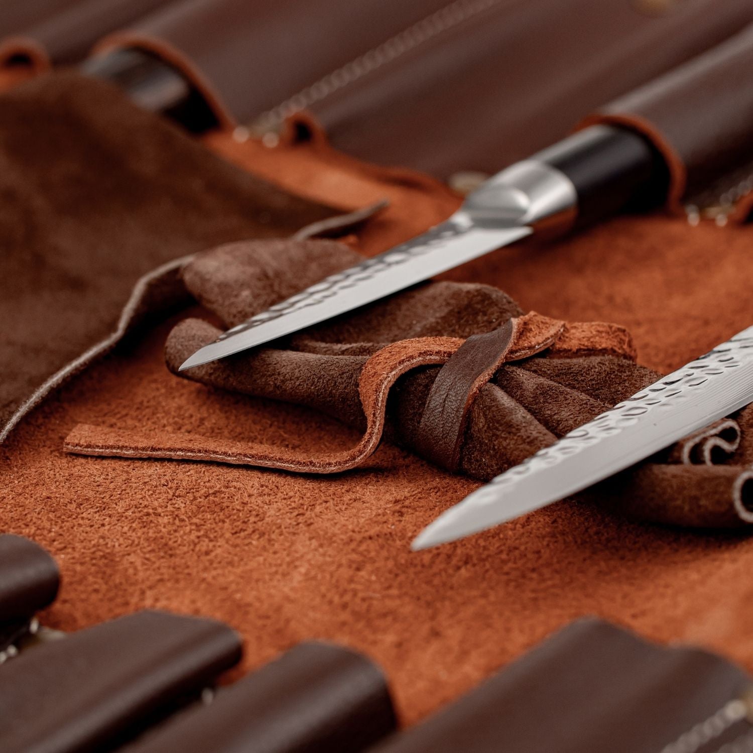 Knivtaske i ægte brunt læder