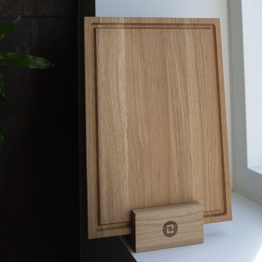 Stort skærebræt i Egetræ - 40x30 cm med saftrille