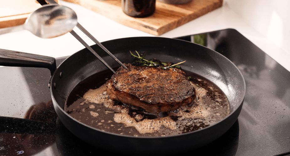 Forbehandlet vs. ubehandlet carbonstål pander: Hvilken er rigtig for dig?