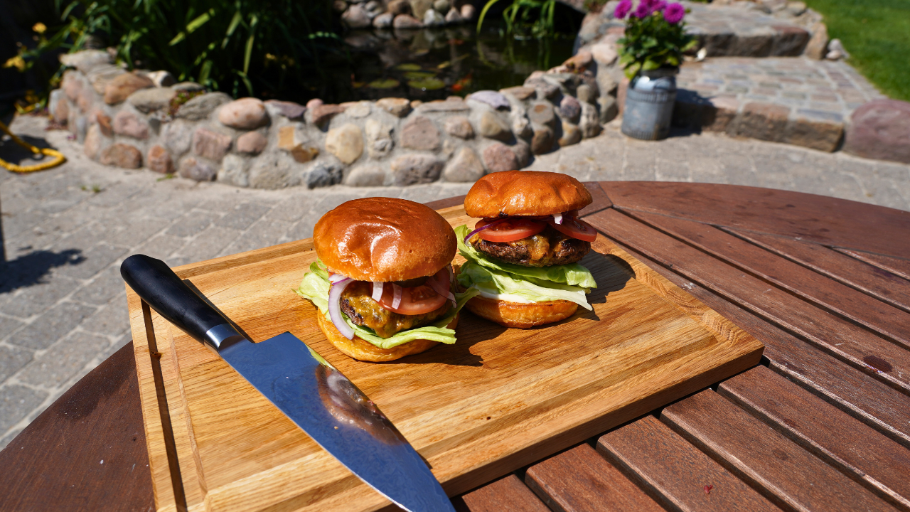 Klassisk burger på grill