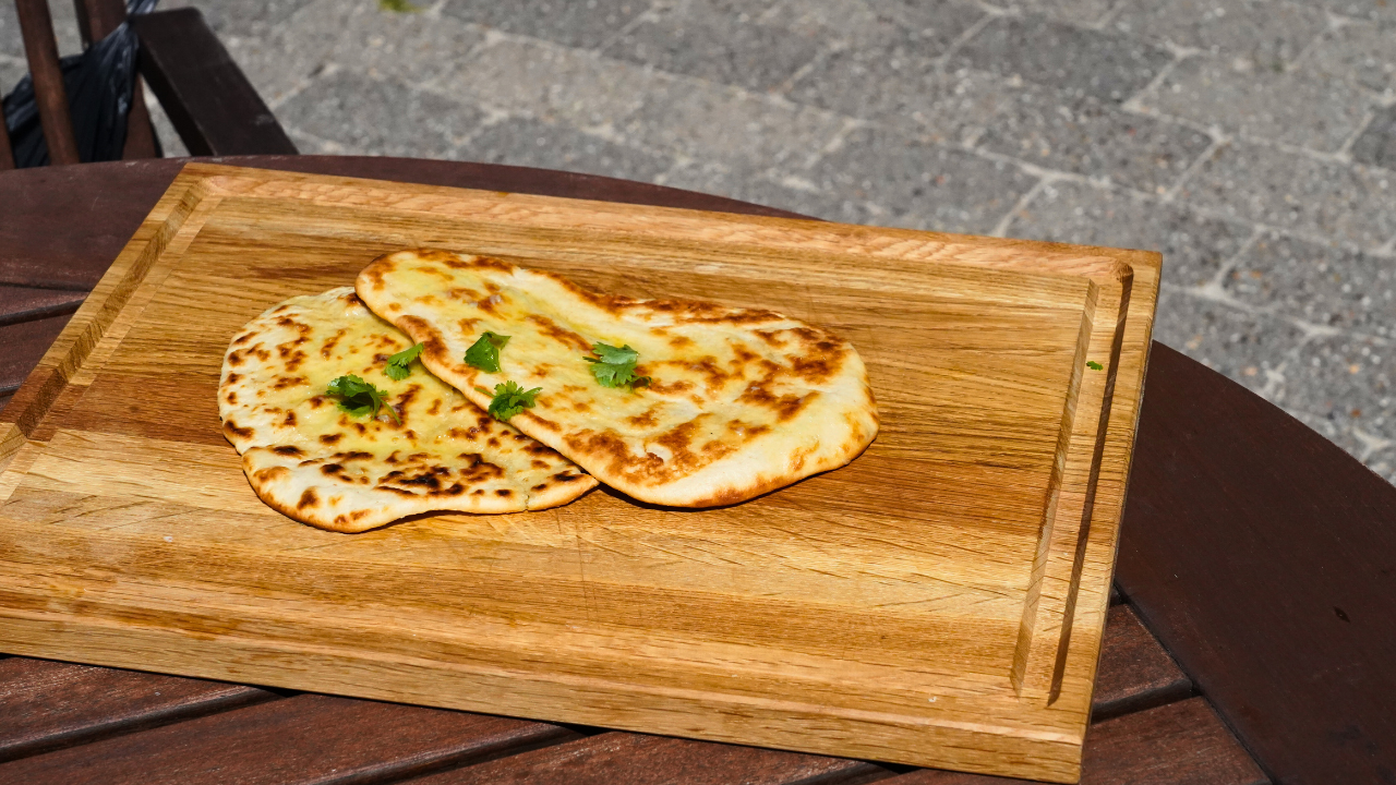 Naanbrød på grillen