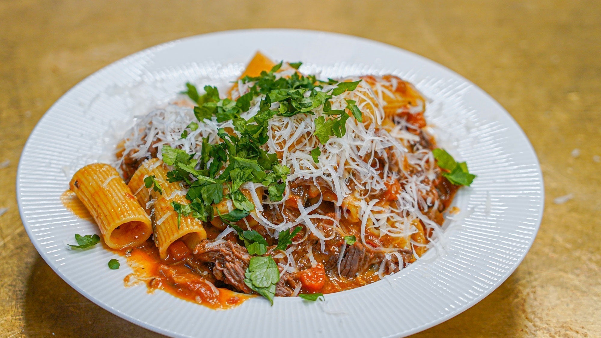 Rigatoni med langtidsbraiseret oksetykkam
