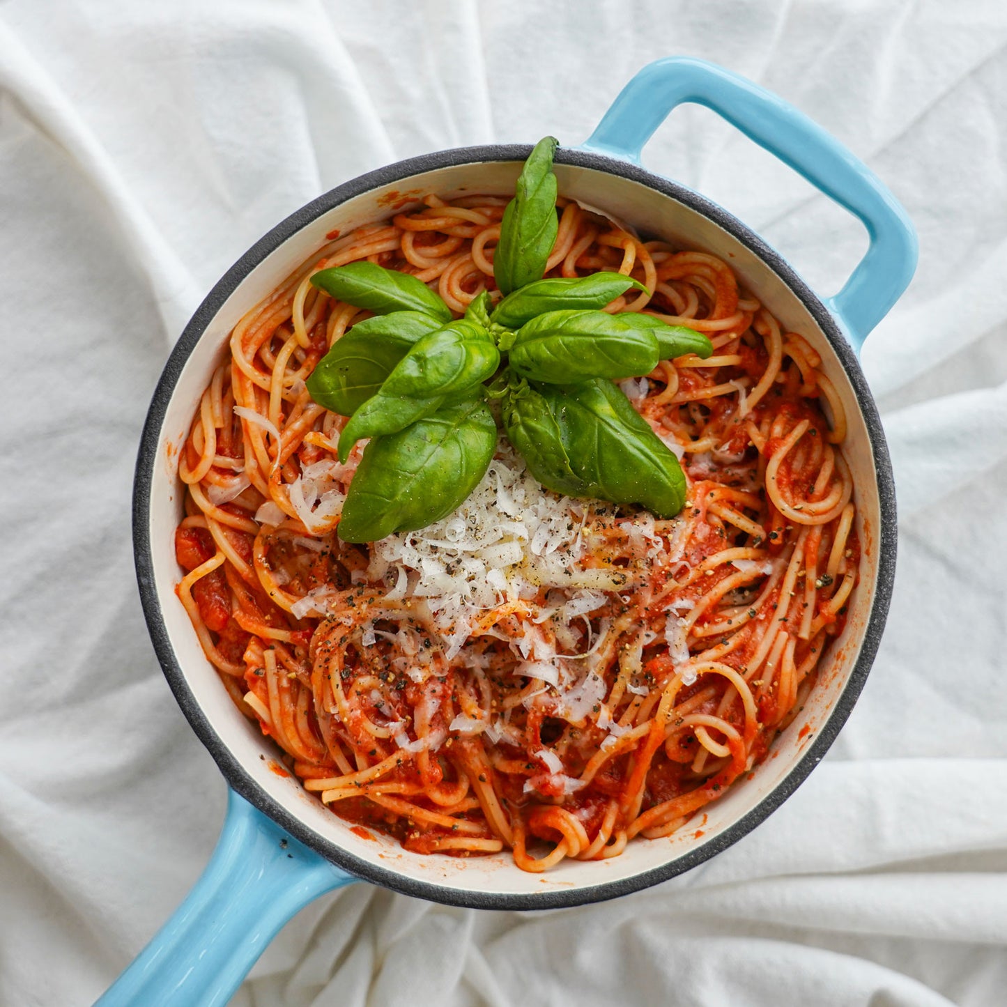 Pasta i kasserolle i emaljeret støbejern 2 liter fra Qookware