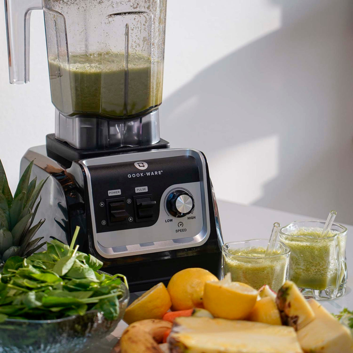 Nærbillede af funktionsknapper på Qookware blender 
