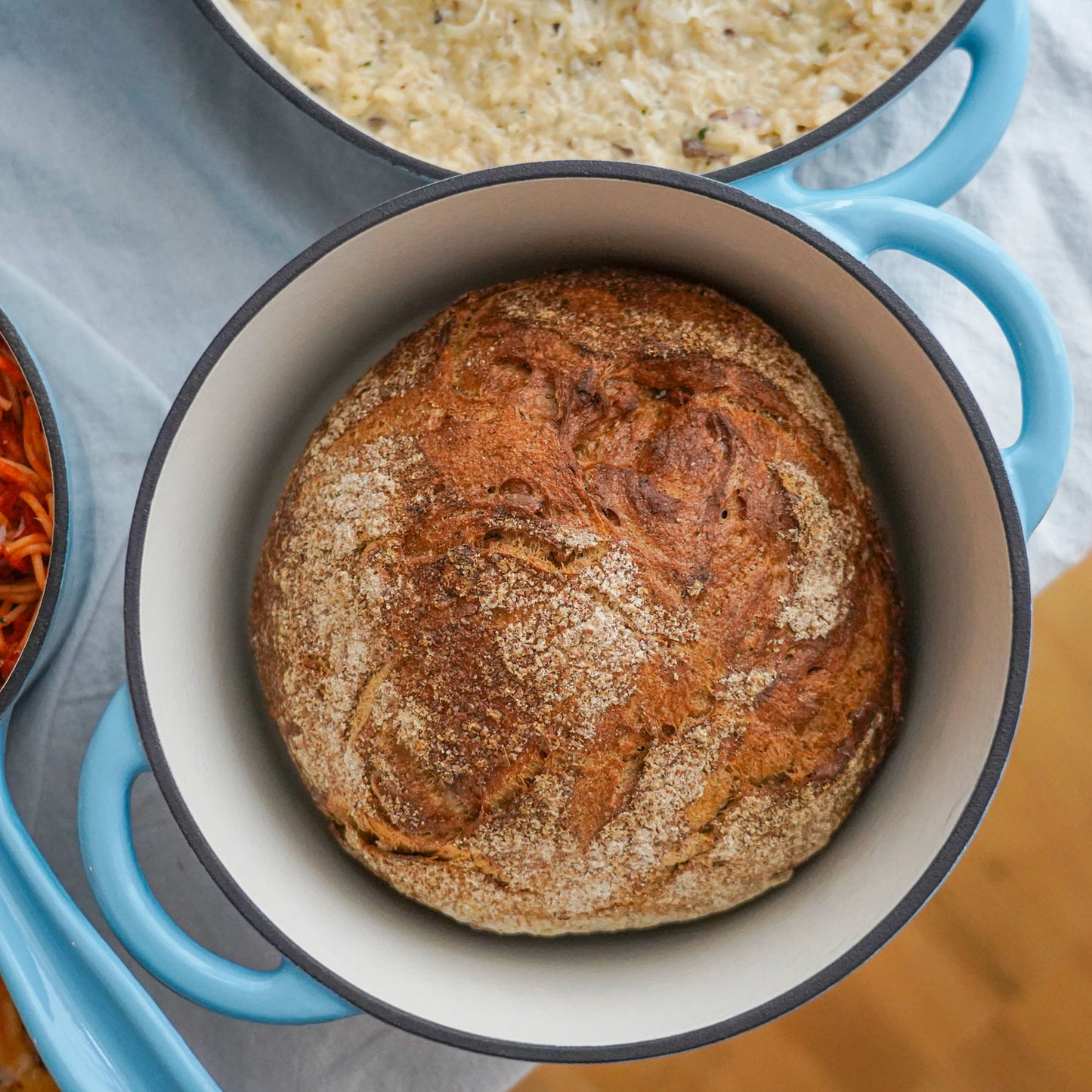 Brød i emaljeret støbejernsgryde 4 liter