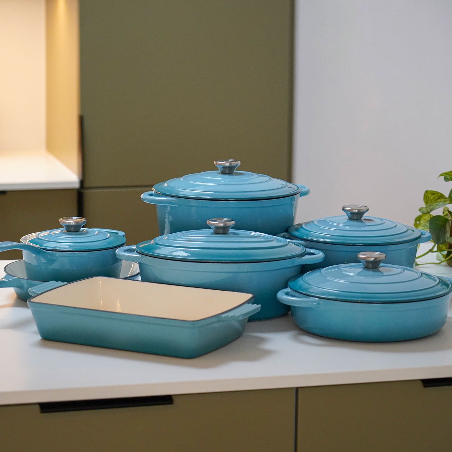 Stort sæt i emaljeret støbejern