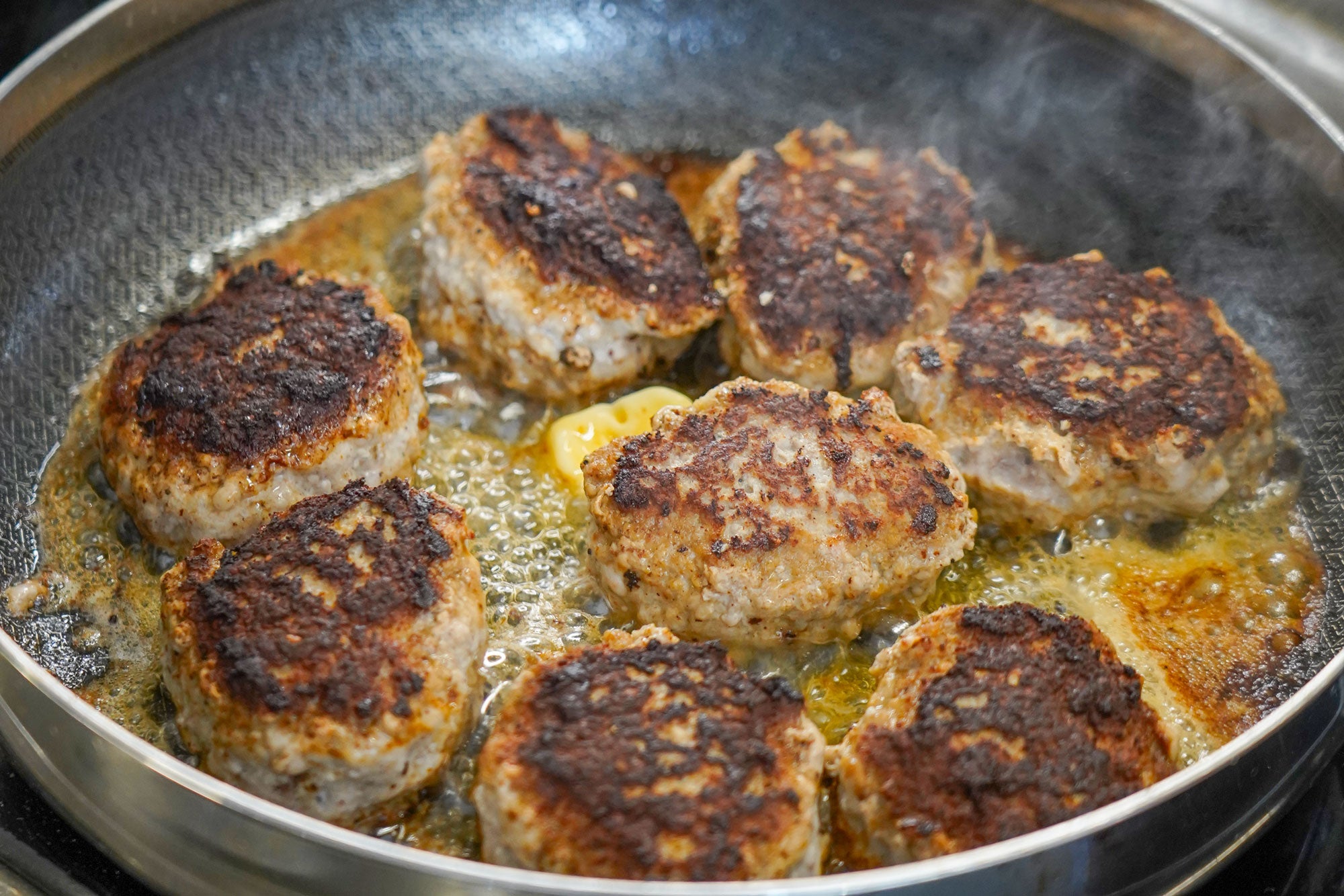 Hjemmelavede frikadeller i pande 