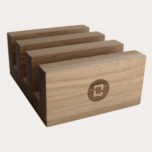 Holder i egetræ med plads til 3 skærebrætter