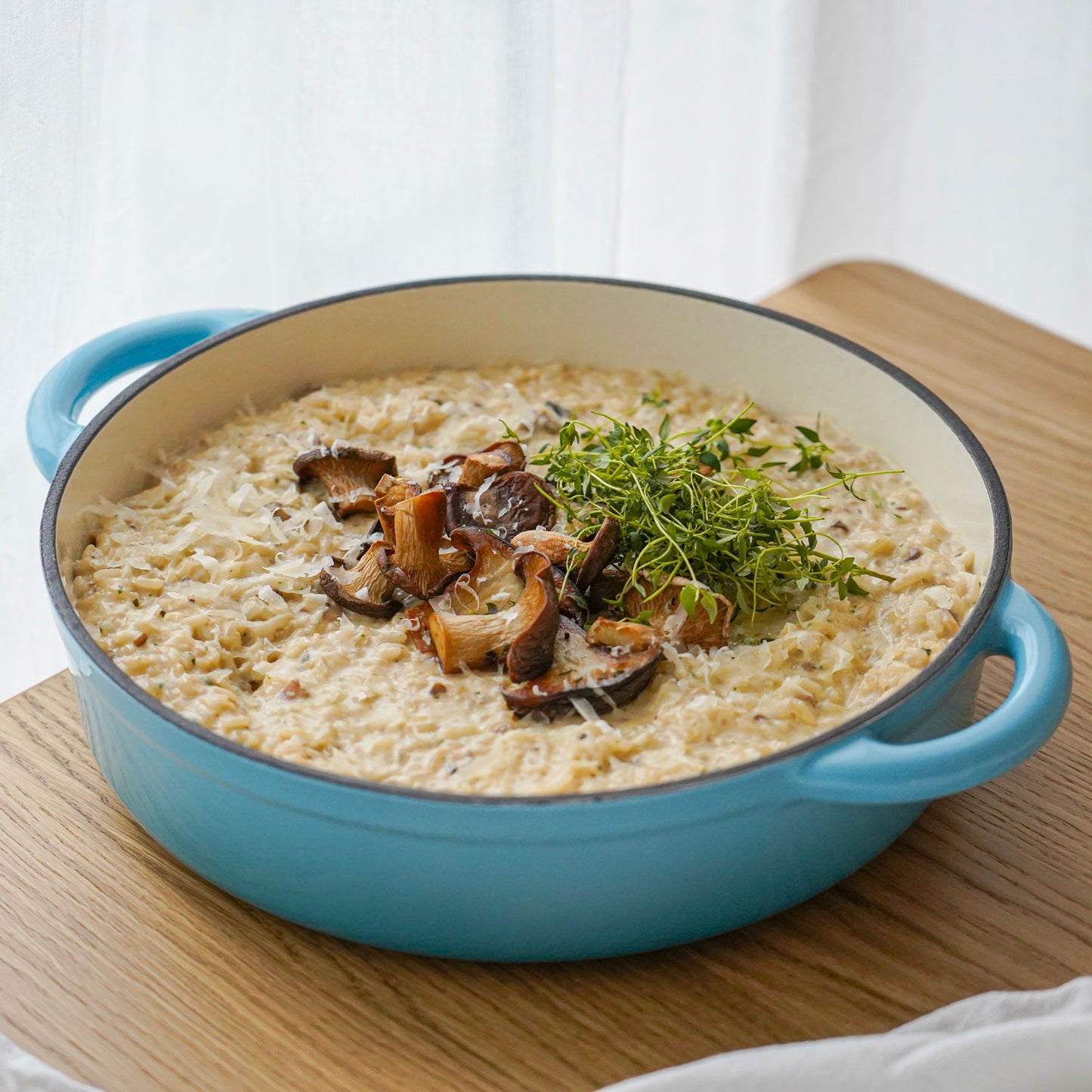 Sautergryde med låg 3,5 liter i emaljeret støbejern fra Qookware