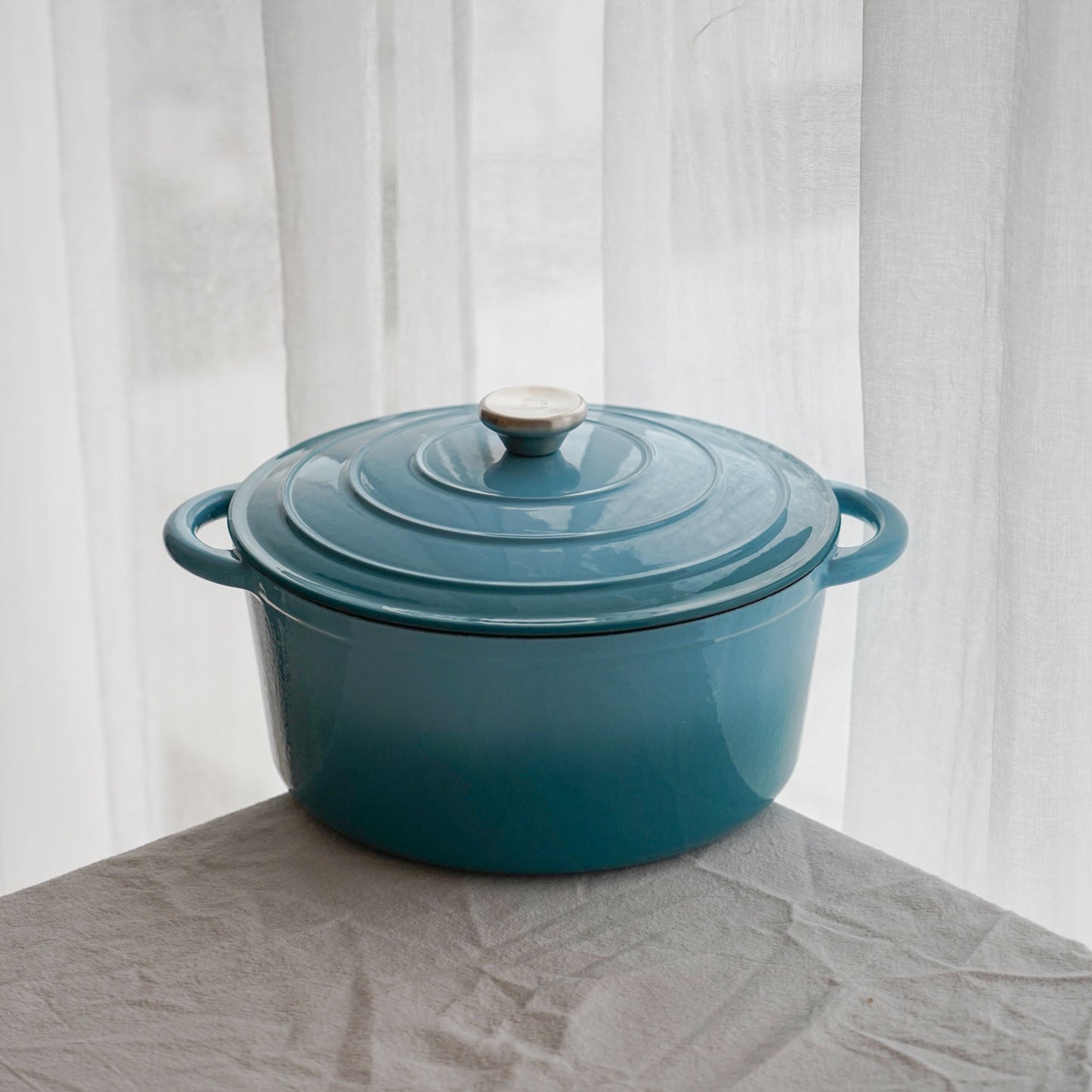 Emaljeret støbejernsgryde med låg 6,3 liter 