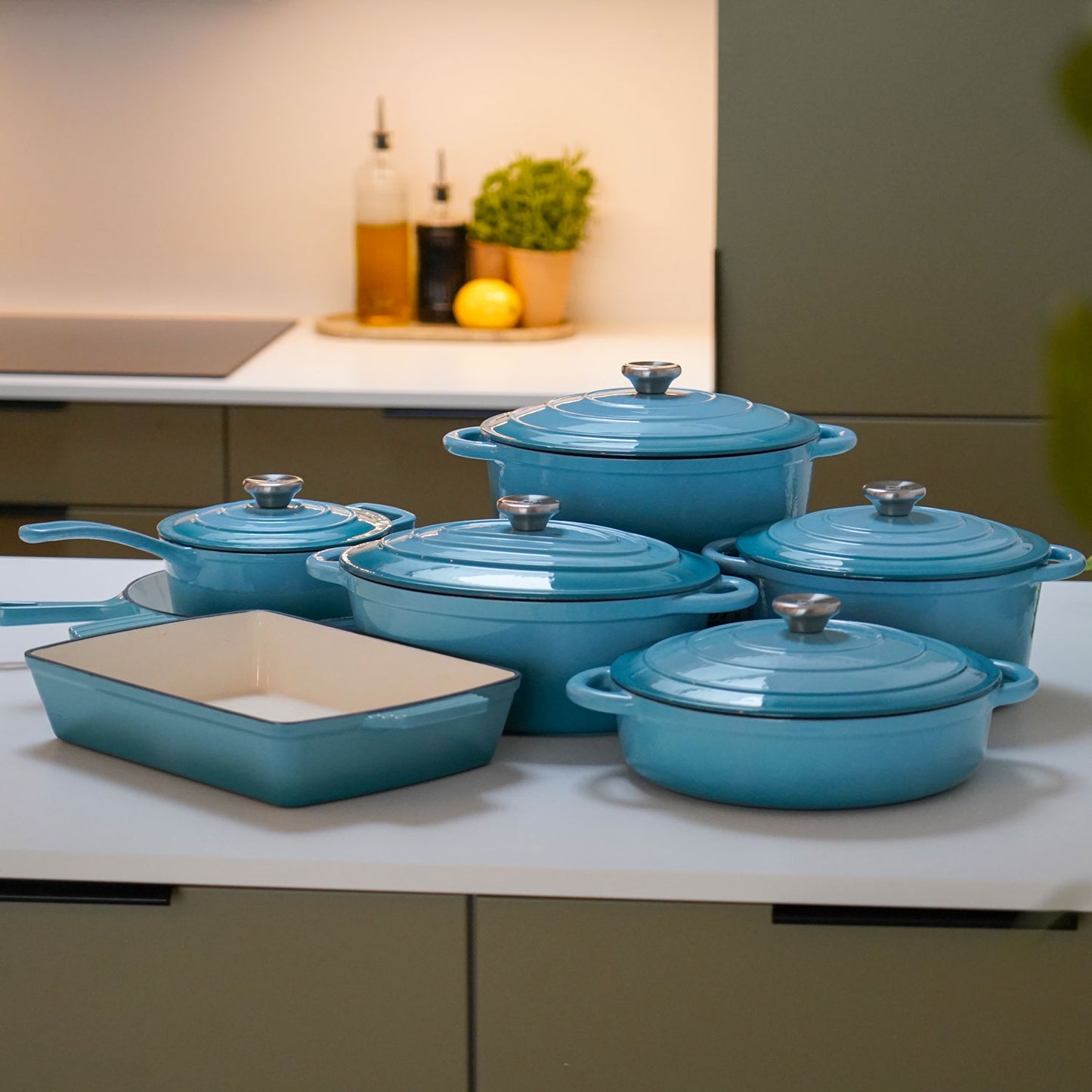 Stort sæt i emaljeret støbejern