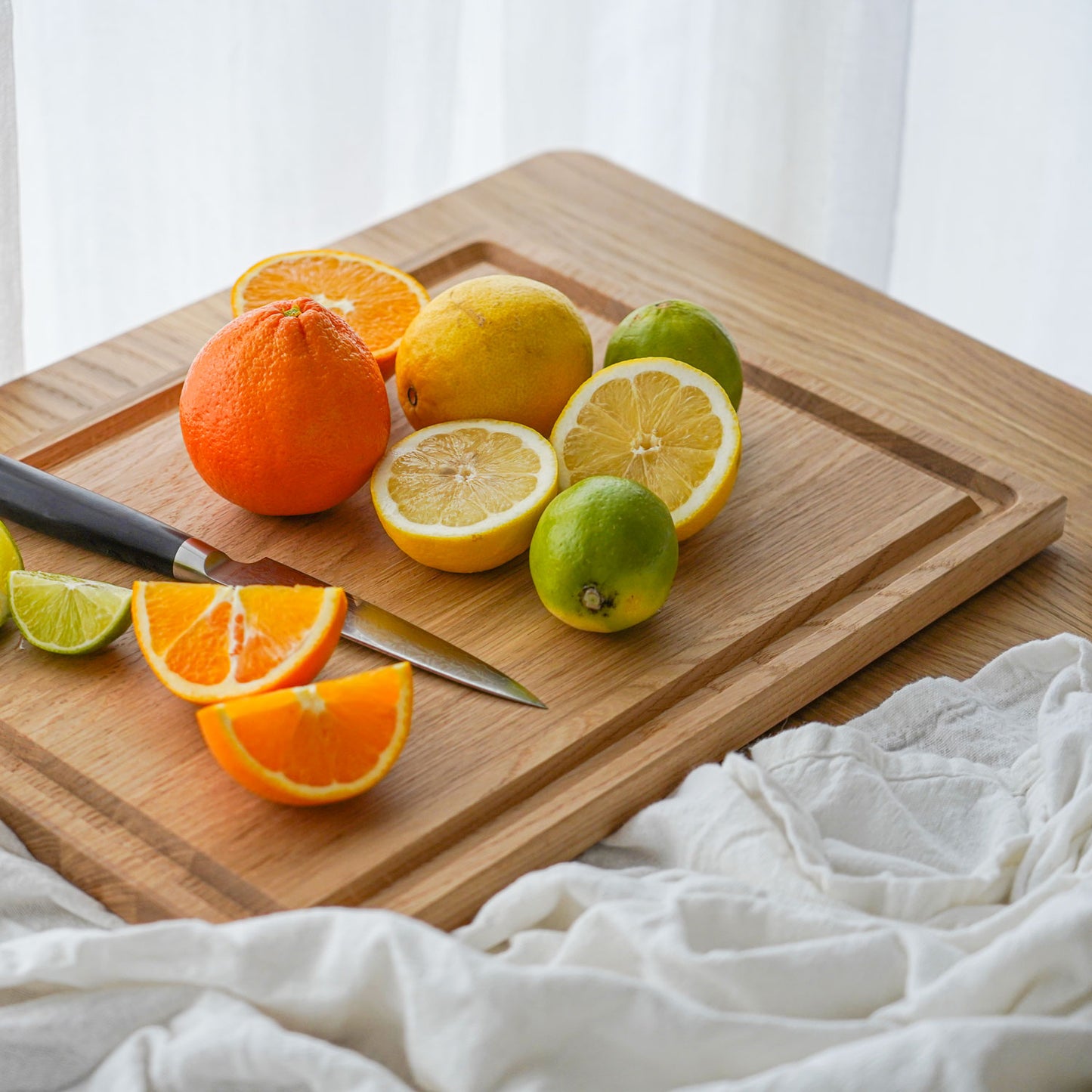 Stort skærebræt i egetræ