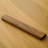 Væghængt knivmagnet i valnøddetræ