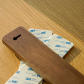 Klæbende tape til væghængt knivmagnet i valnøddetræ